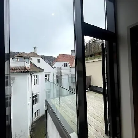 In The Center, Parkveien Apartamento